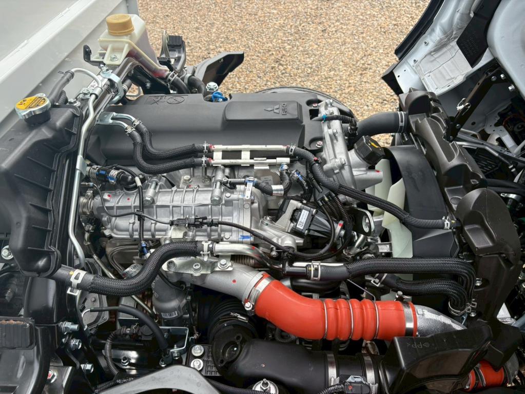 三菱 キャンター 2RG-FBA60(2WD)の写真19