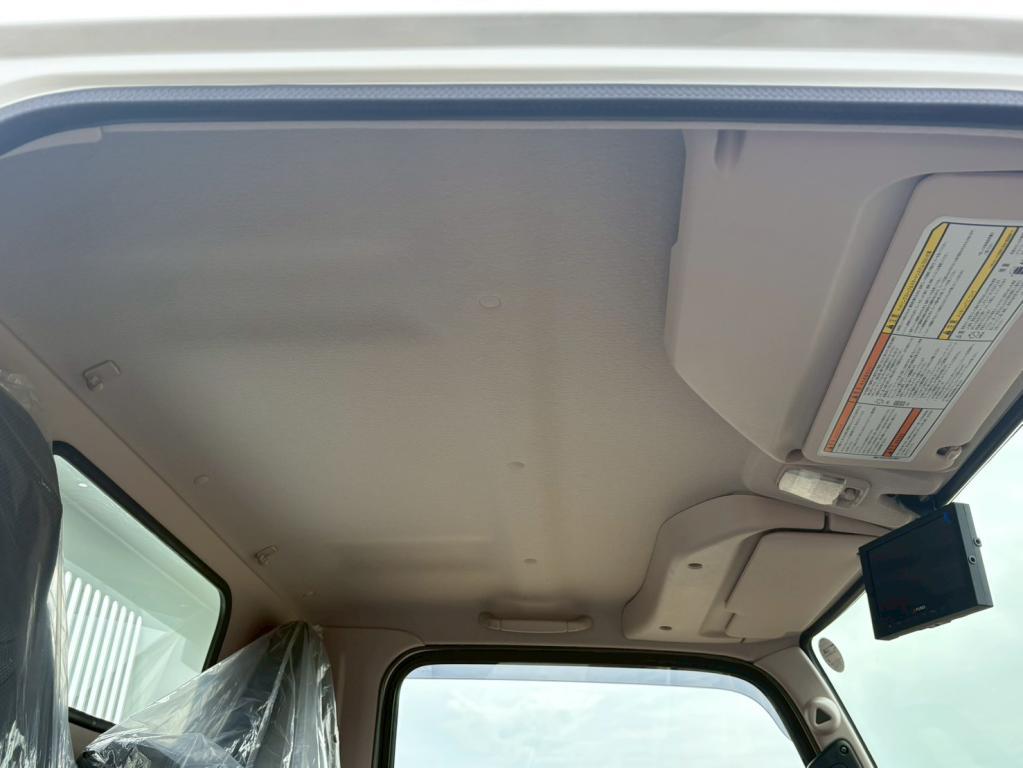 三菱 キャンター 2RG-FBA60(2WD)の写真23