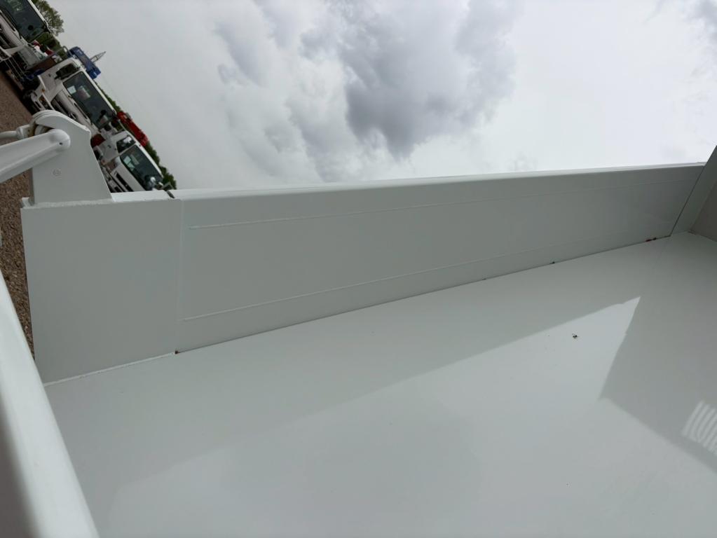 三菱 キャンター 2RG-FBA60(2WD)の写真9