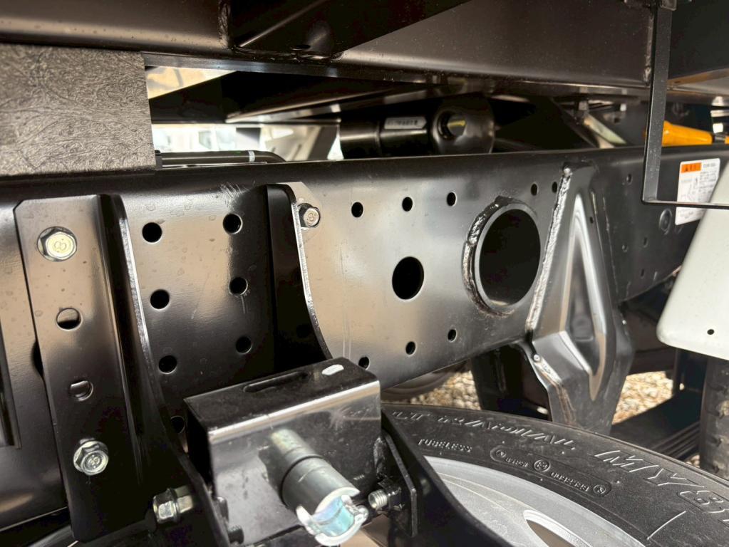 三菱 キャンター 2RG-FBA60(2WD)の写真16