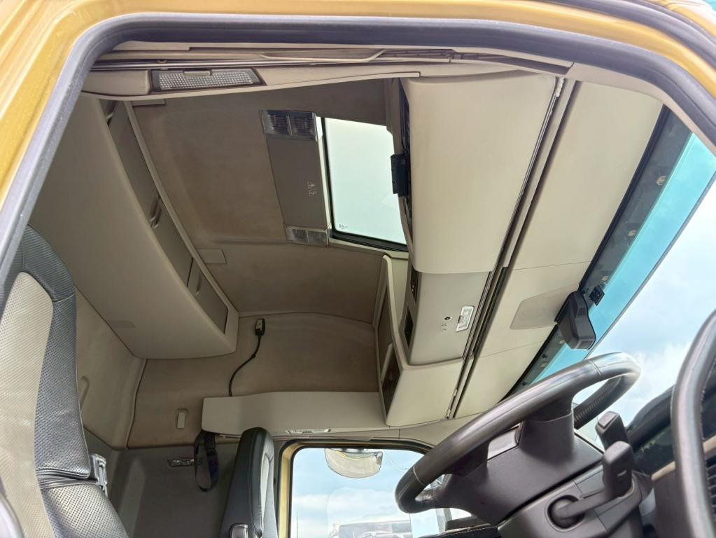 ボルボ その他 2DG-KA2TEA1(2WD)の写真24