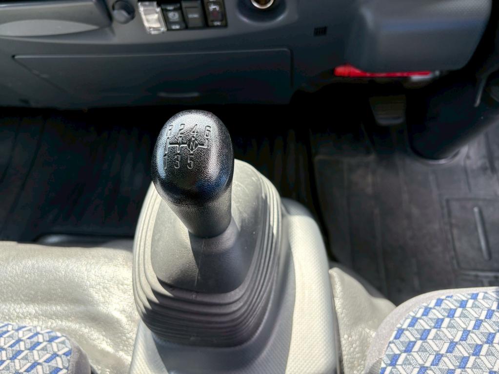 いすゞ エルフ 2RG-NPR88AN(2WD)の写真23