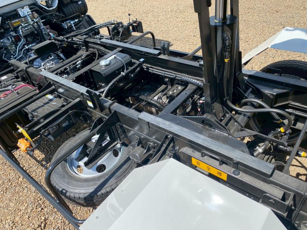 いすゞ フォワード 2PG-FRR90S3(2WD)の写真16