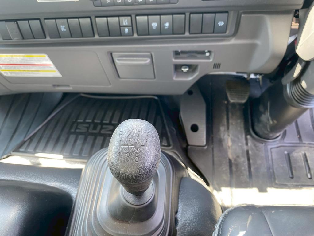 いすゞ フォワード 2PG-FRR90S3(2WD)の写真23