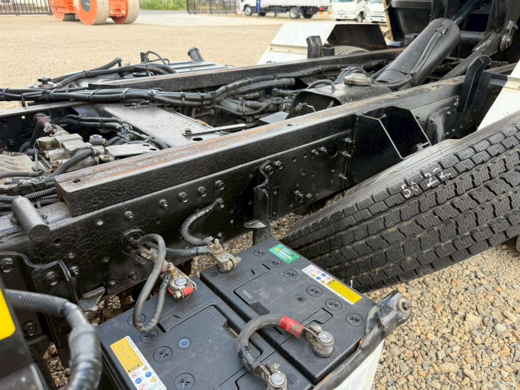 三菱 キャンター KK-FE73EB(2WD)の写真15