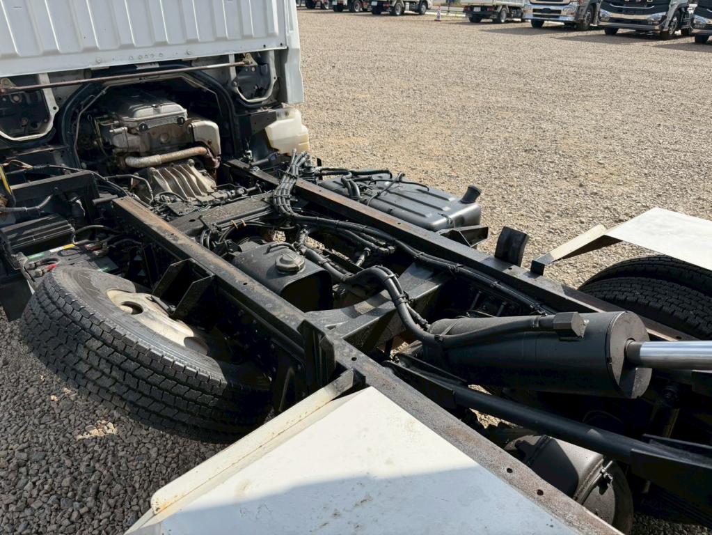 三菱 キャンター KK-FE73EB(2WD)の写真16
