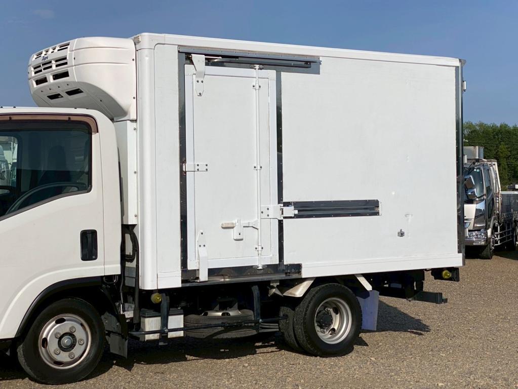 いすゞ エルフ TPG-NLR85AN(2WD)の写真6