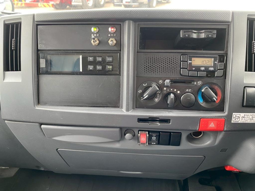いすゞ エルフ TPG-NLR85AN(2WD)の写真22
