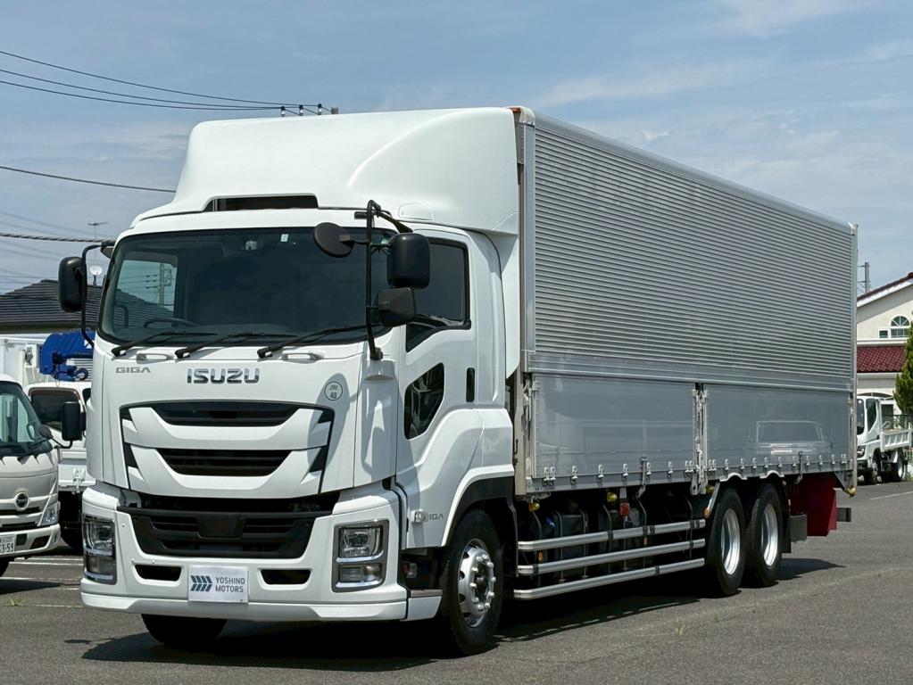 いすゞ ギガ 2PG-CYL77C(6x2)の写真1