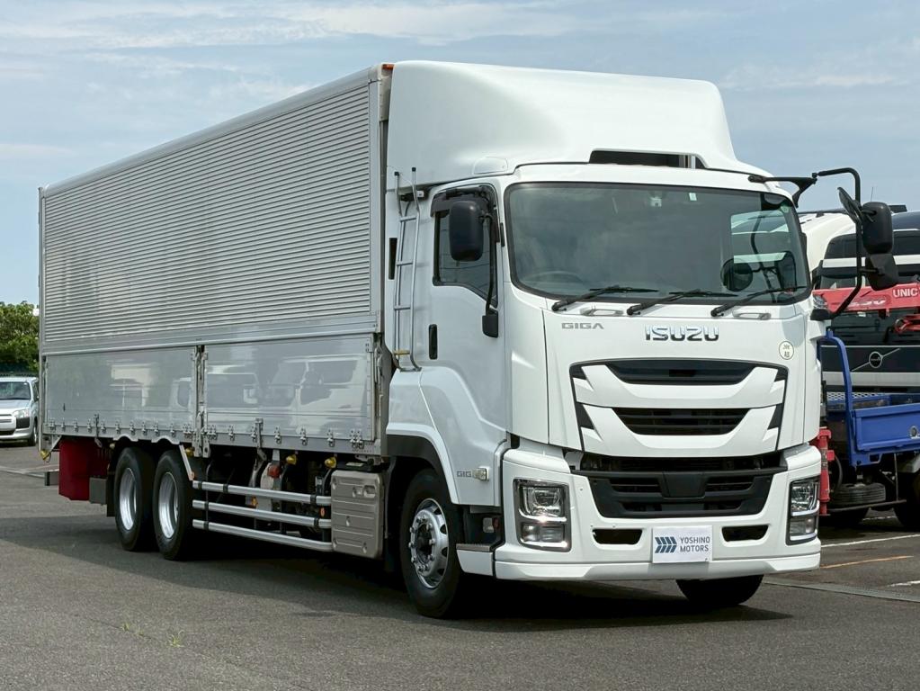 いすゞ ギガ 2PG-CYL77C(6x2)の写真2