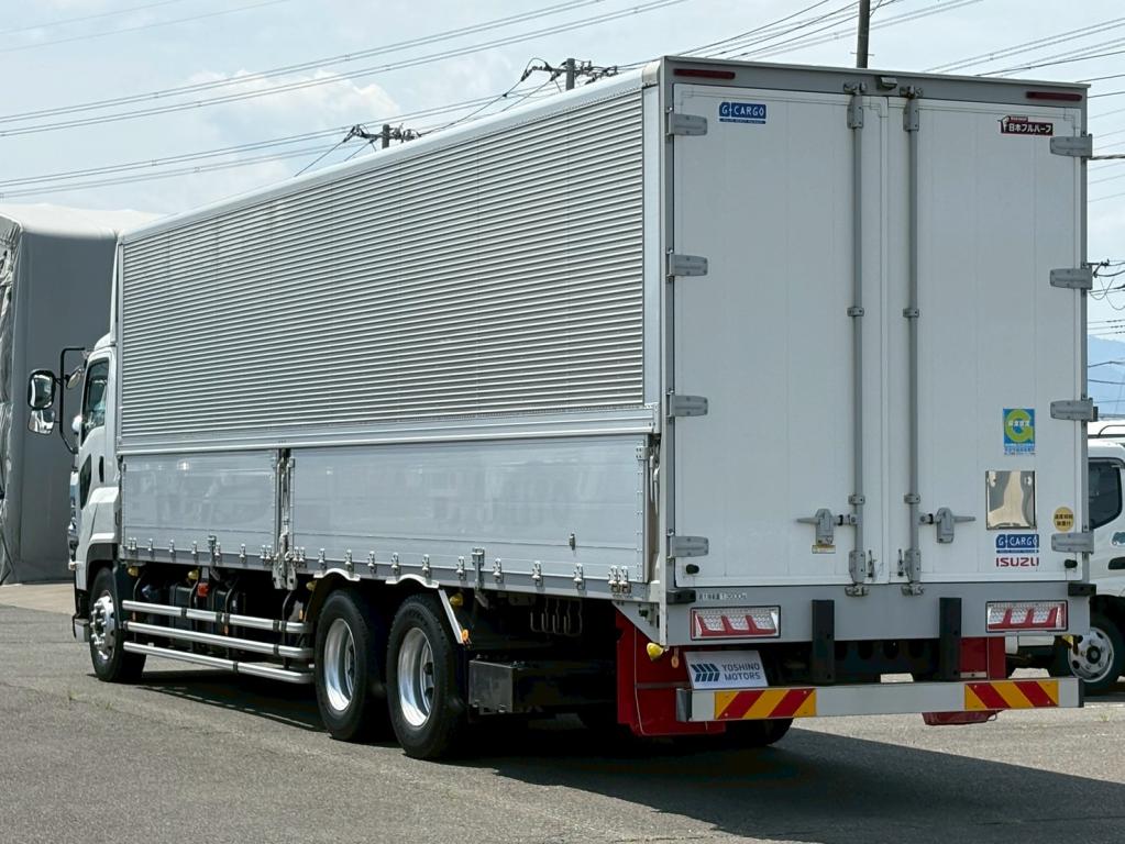 いすゞ ギガ 2PG-CYL77C(6x2)の写真3
