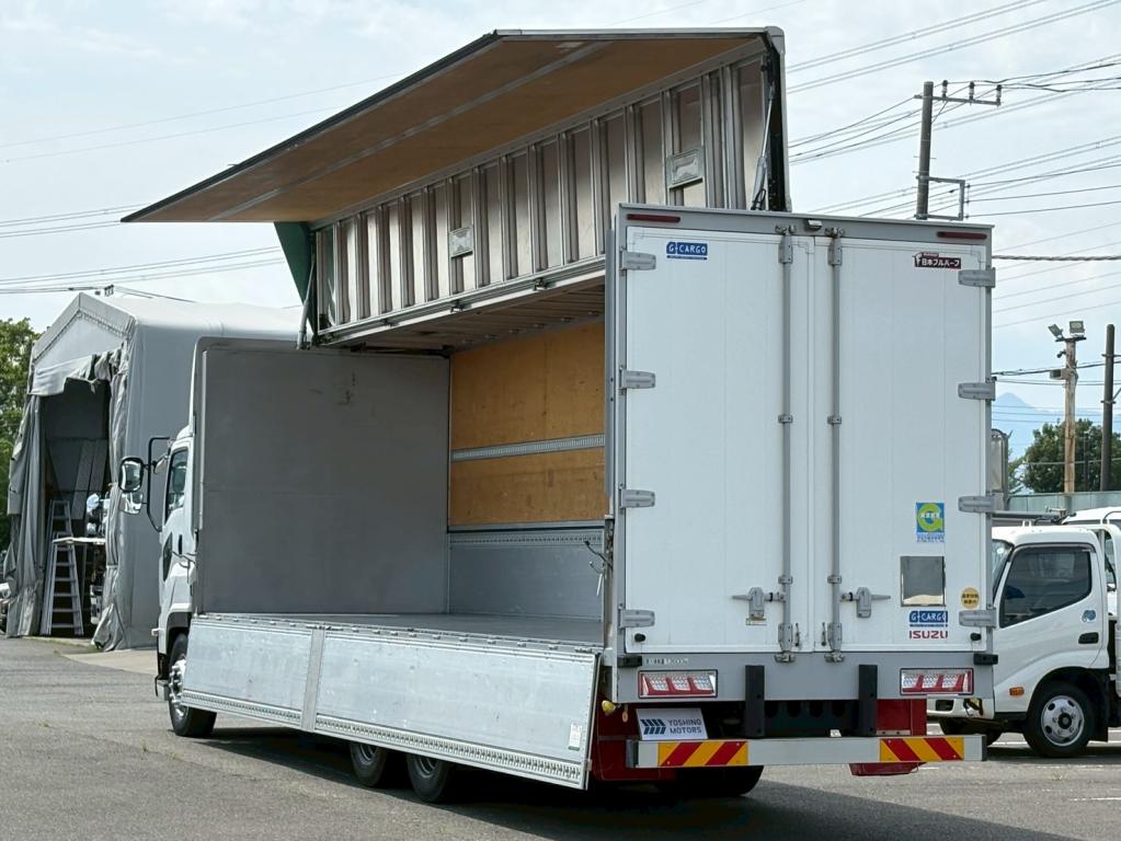 いすゞ ギガ 2PG-CYL77C(6x2)の写真14