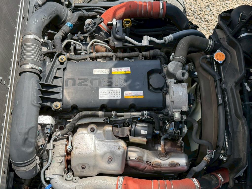 いすゞ エルフ 2RG-NLR88AN(2WD)の写真18