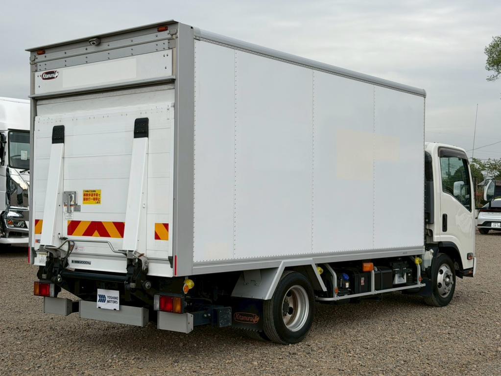 いすゞ エルフ 2SG-NPR88AN(2WD)の写真4