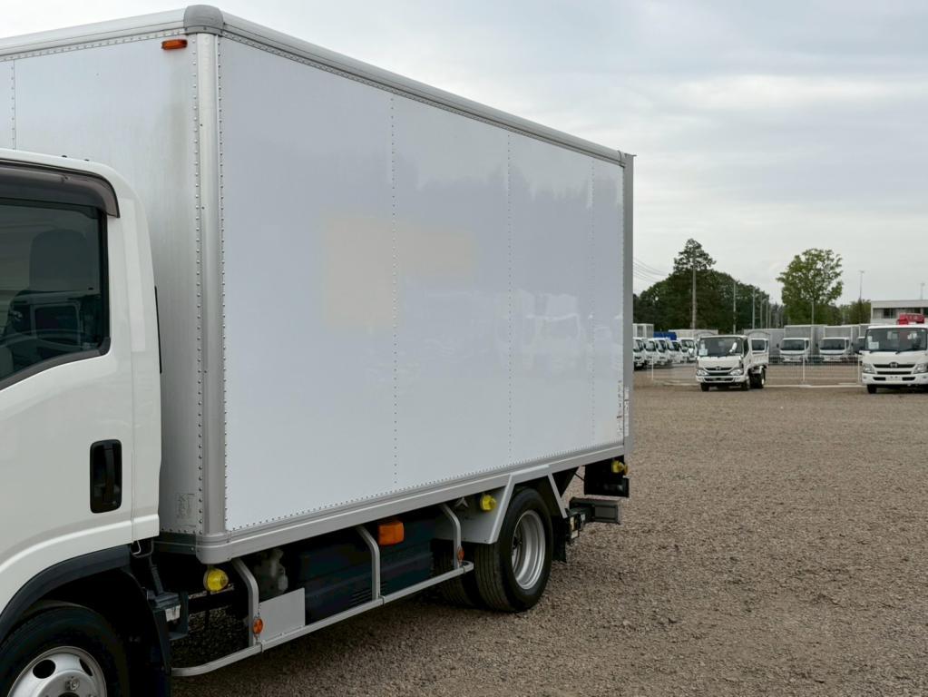 いすゞ エルフ 2SG-NPR88AN(2WD)の写真6