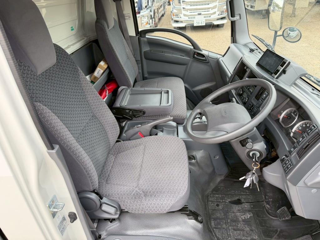 いすゞ エルフ 2SG-NPR88AN(2WD)の写真21