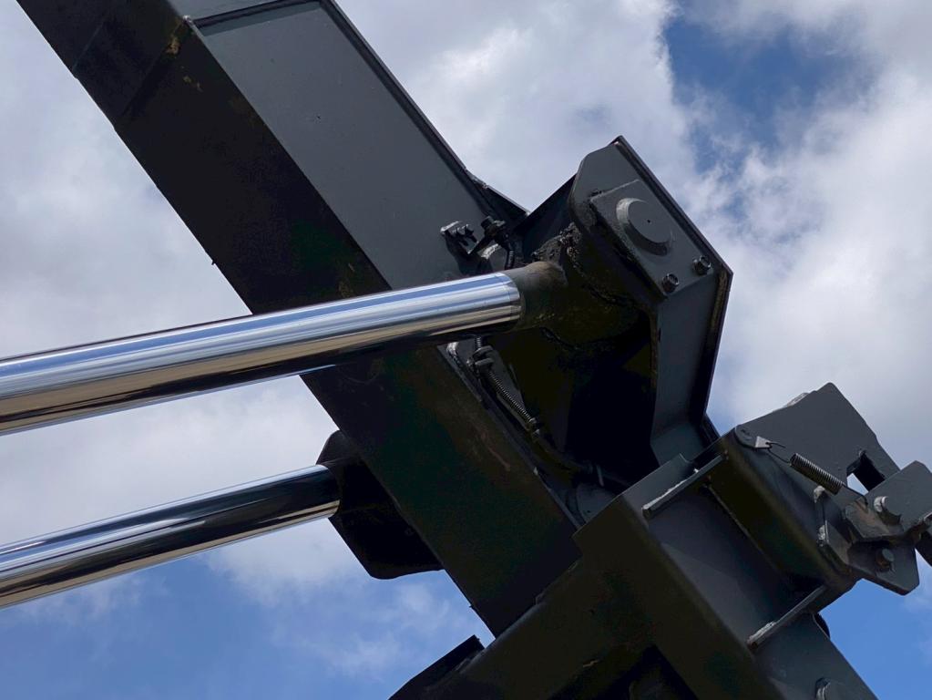 いすゞ ギガ QDG-CYZ52AMQ(6x4)の写真10