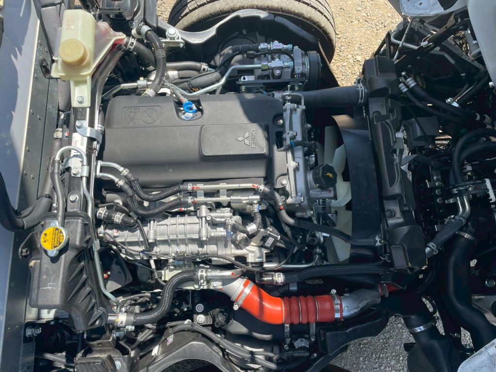 三菱 キャンター 2RG-FBAV0(2WD)の写真19