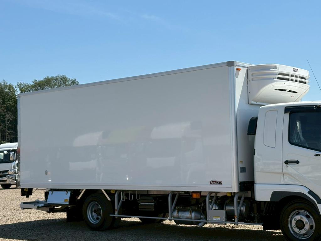 三菱 ファイター 2KG-FK65F(2WD)の写真5