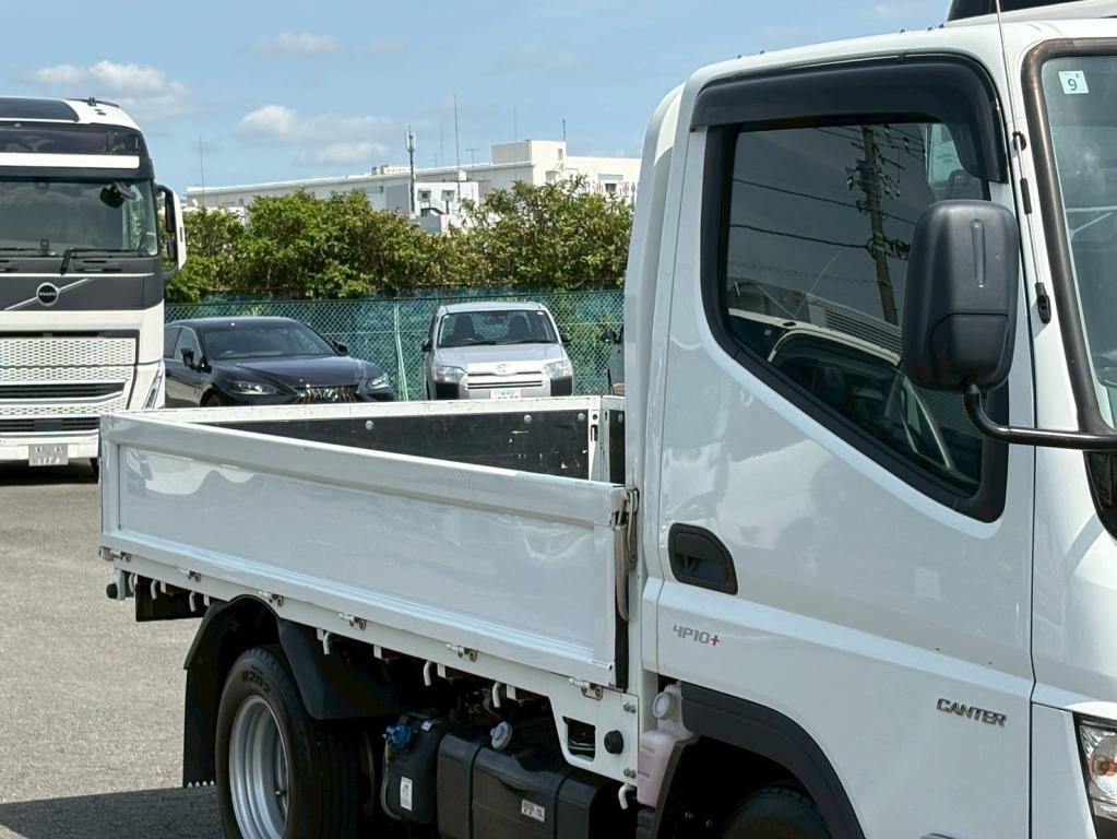 三菱 キャンター 2RG-FBA20(2WD)の写真5
