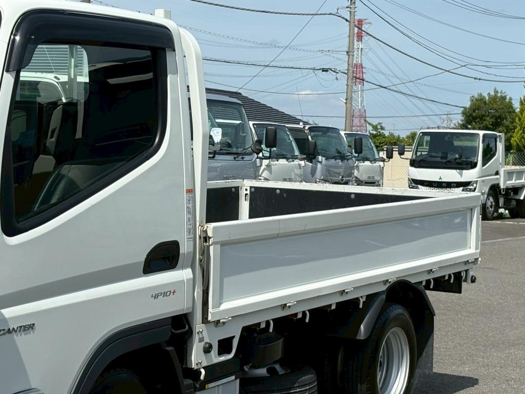 三菱 キャンター 2RG-FBA20(2WD)の写真6
