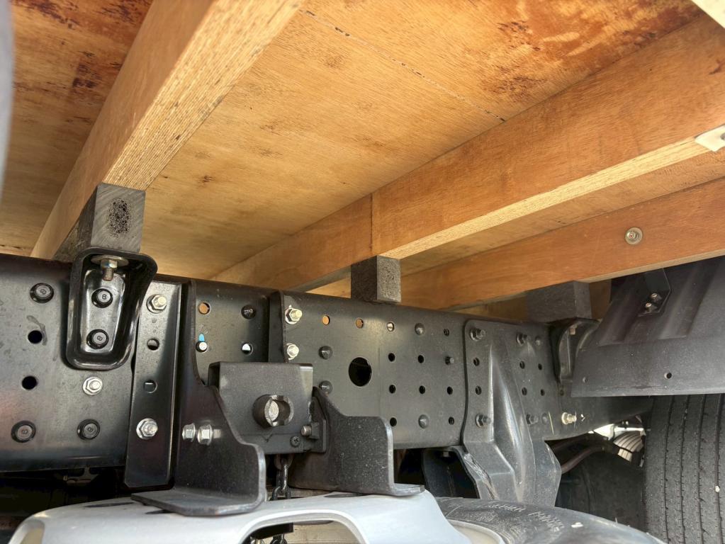 三菱 キャンター 2RG-FBA20(2WD)の写真14