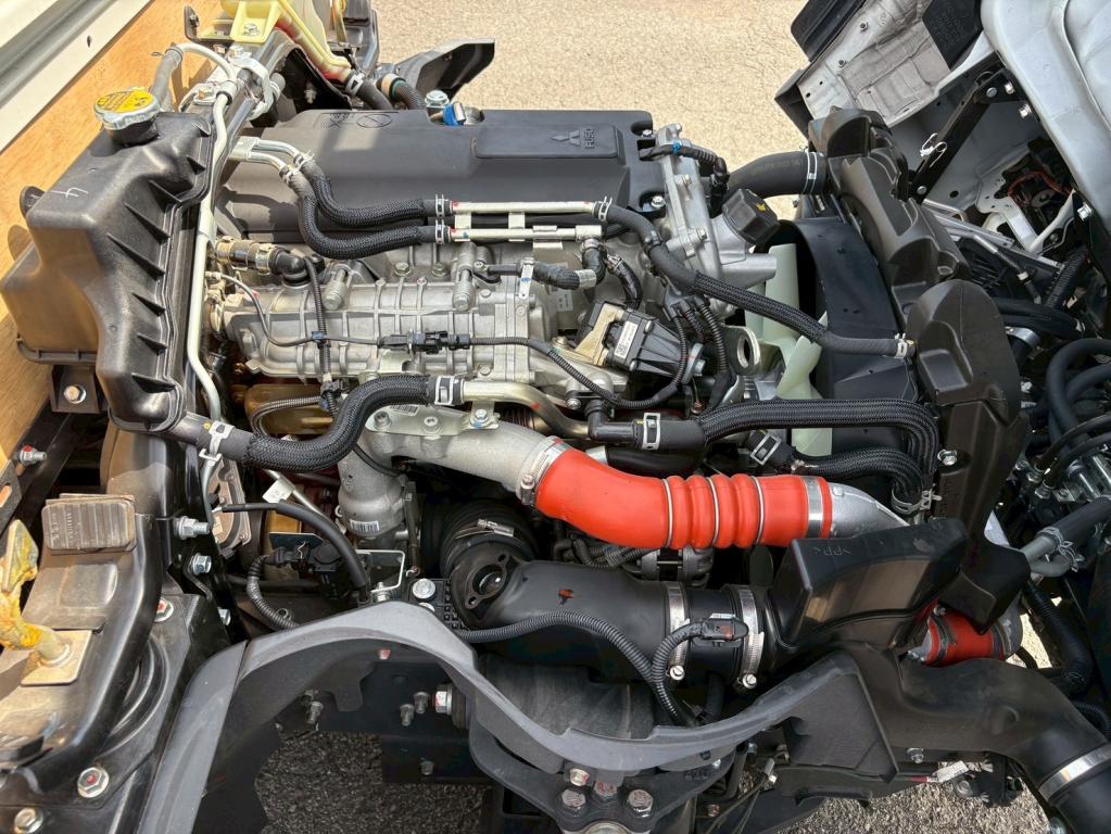 三菱 キャンター 2RG-FBA20(2WD)の写真19