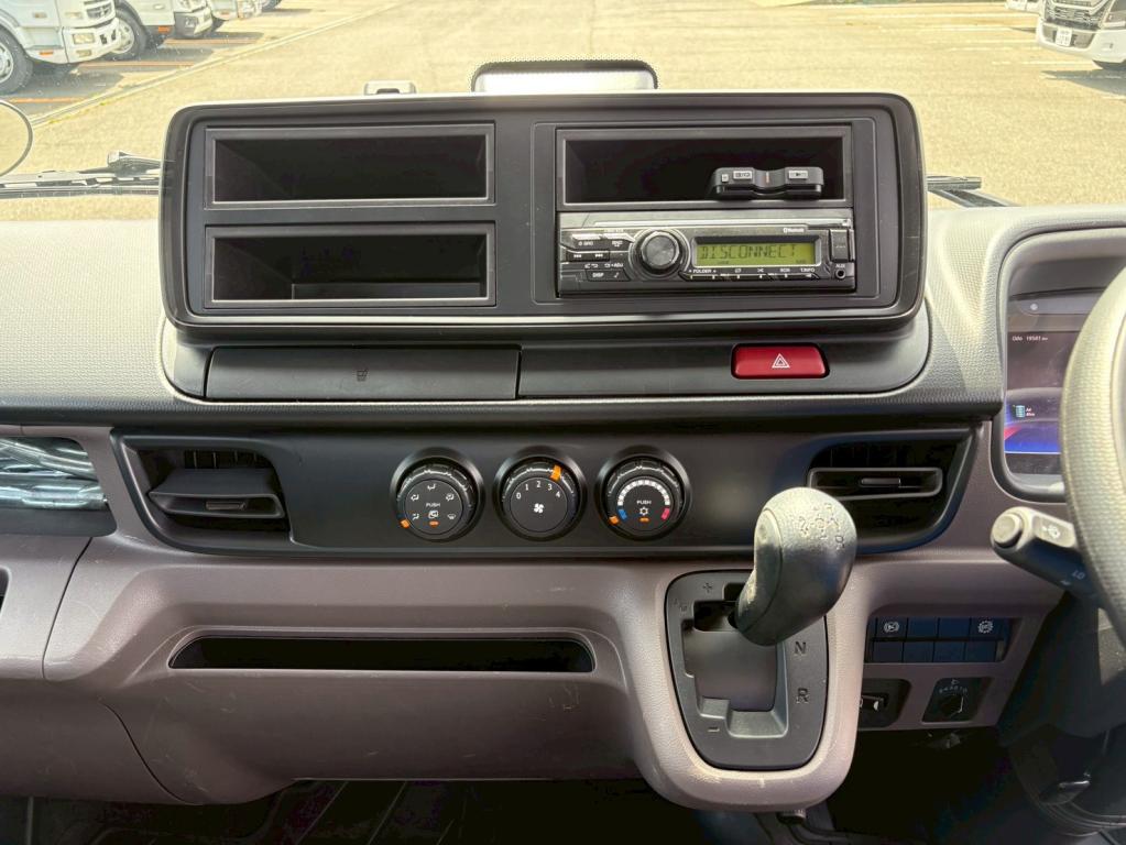 三菱 キャンター 2RG-FBA20(2WD)の写真22