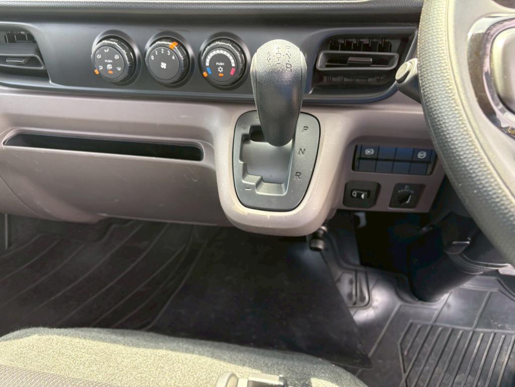三菱 キャンター 2RG-FBA20(2WD)の写真23