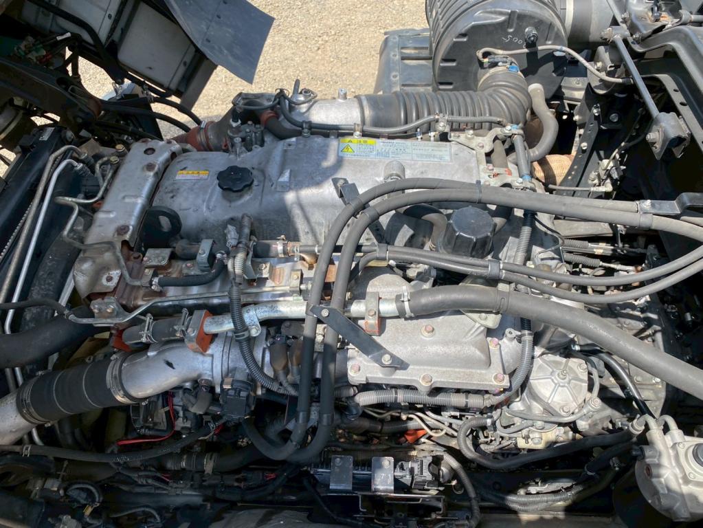 いすゞ ギガ 2PG-CYJ77C(8x4)の写真18