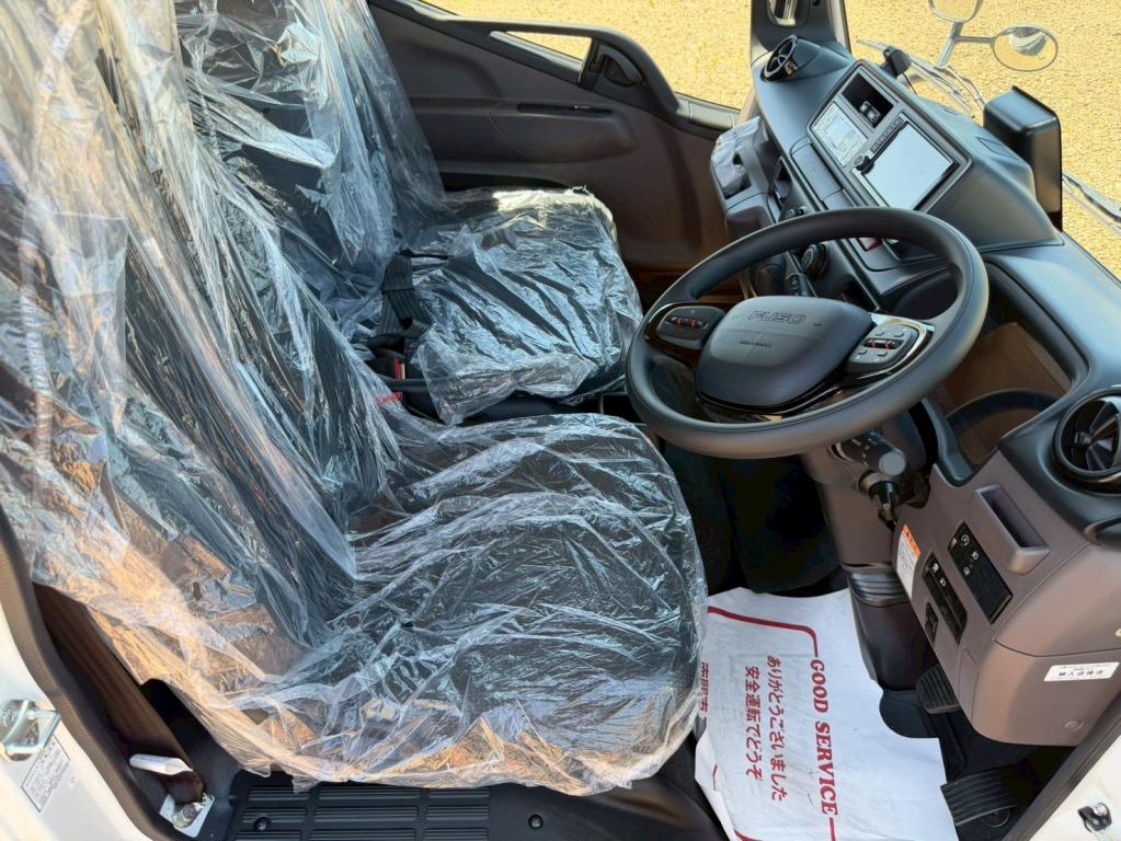 三菱 キャンター 2RG-FBA20(2WD)の写真20