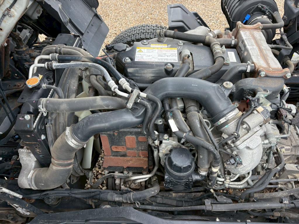 いすゞ フォワード 2RG-FRR90S2(2WD)の写真18