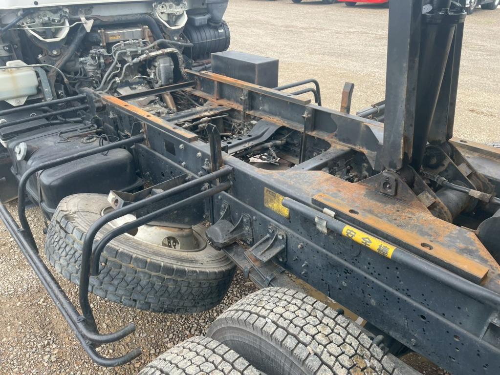 いすゞ フォワード TKG-FRR90S1(2WD)の写真15