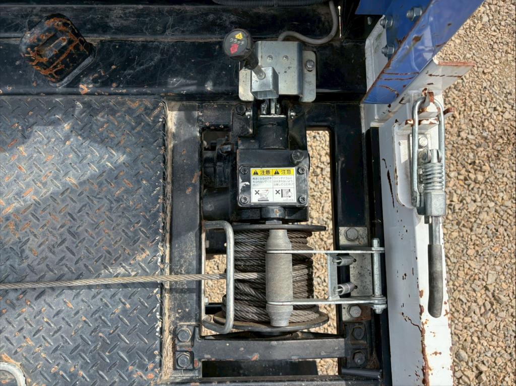 いすゞ エルフ 2RG-NPR88AN(2WD)の写真8