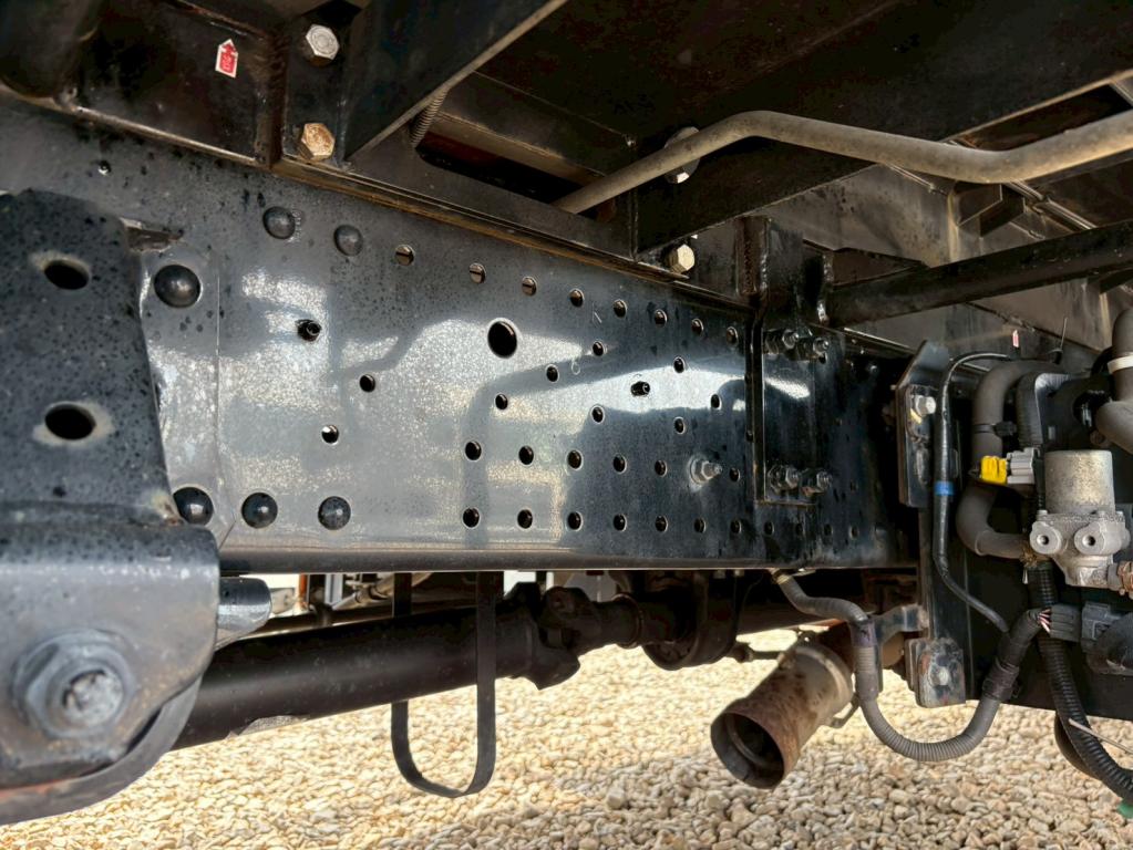 いすゞ エルフ 2RG-NPR88AN(2WD)の写真17
