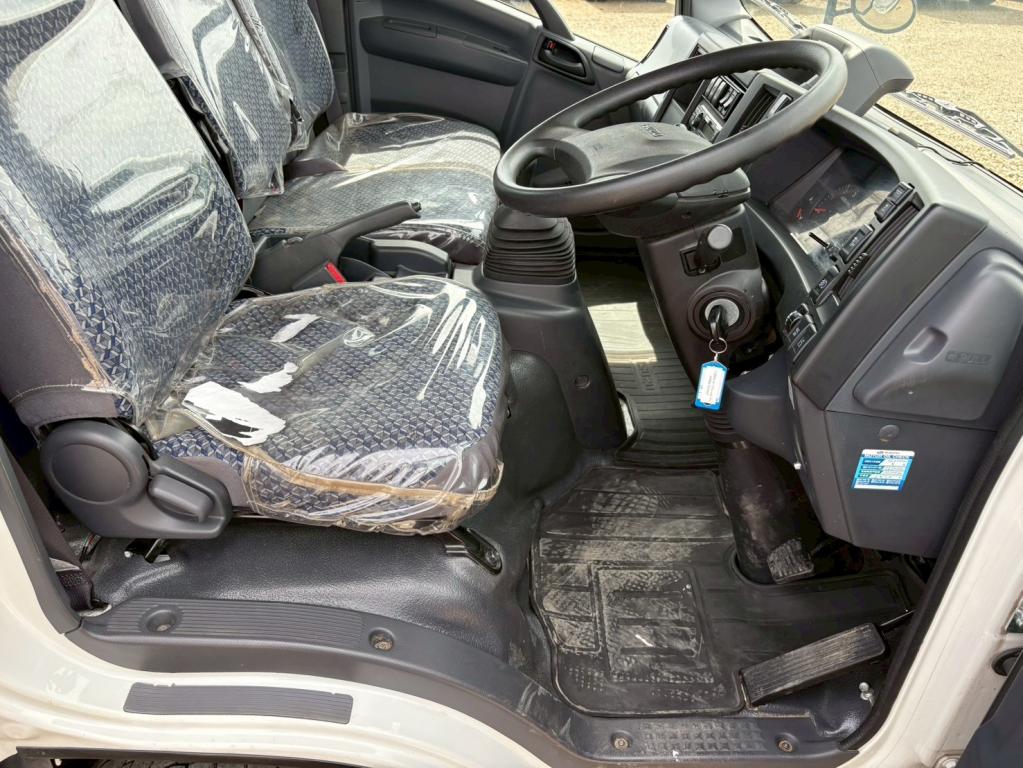 いすゞ エルフ 2RG-NPR88AN(2WD)の写真21
