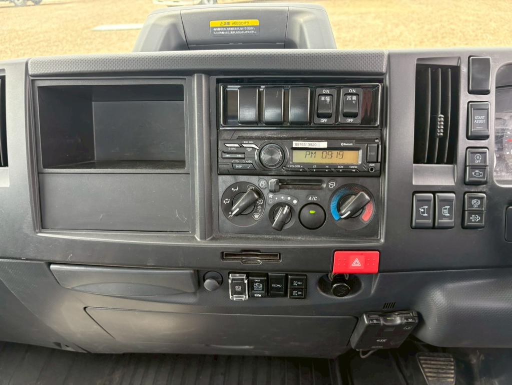 いすゞ エルフ 2RG-NPR88AN(2WD)の写真22