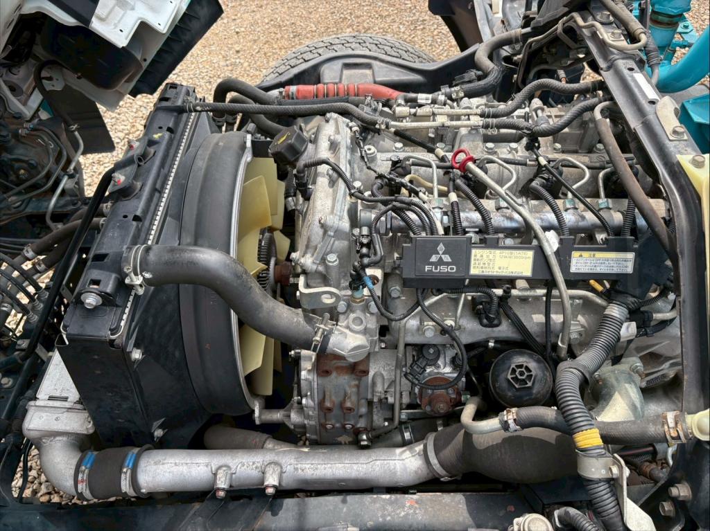 三菱 キャンター SKG-FEB90(2WD)の写真18