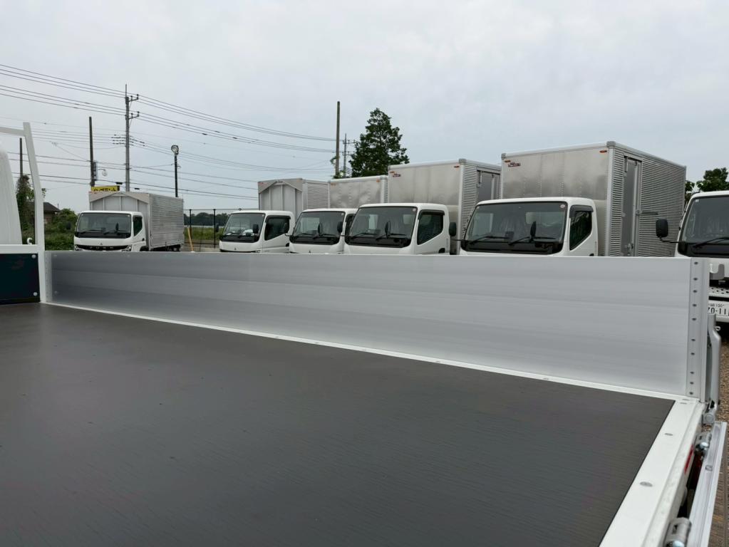 三菱 キャンター 2PG-FEB80(2WD)の写真9