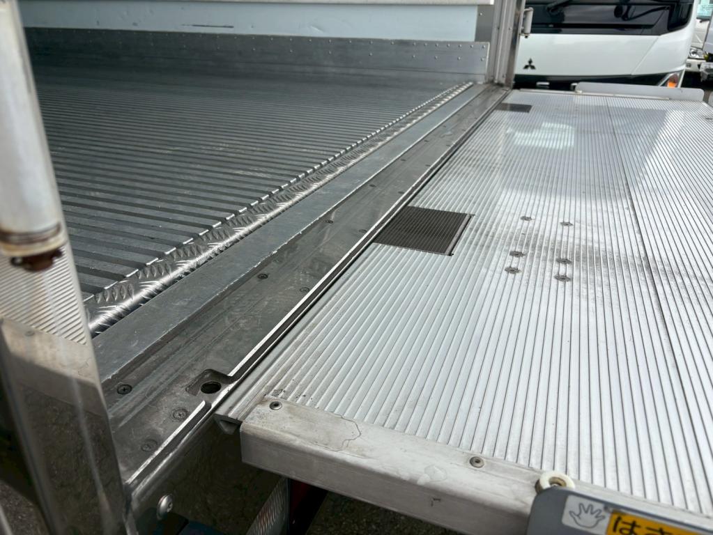 日野 レンジャー 2KG-FD2ABG(2WD)の写真13