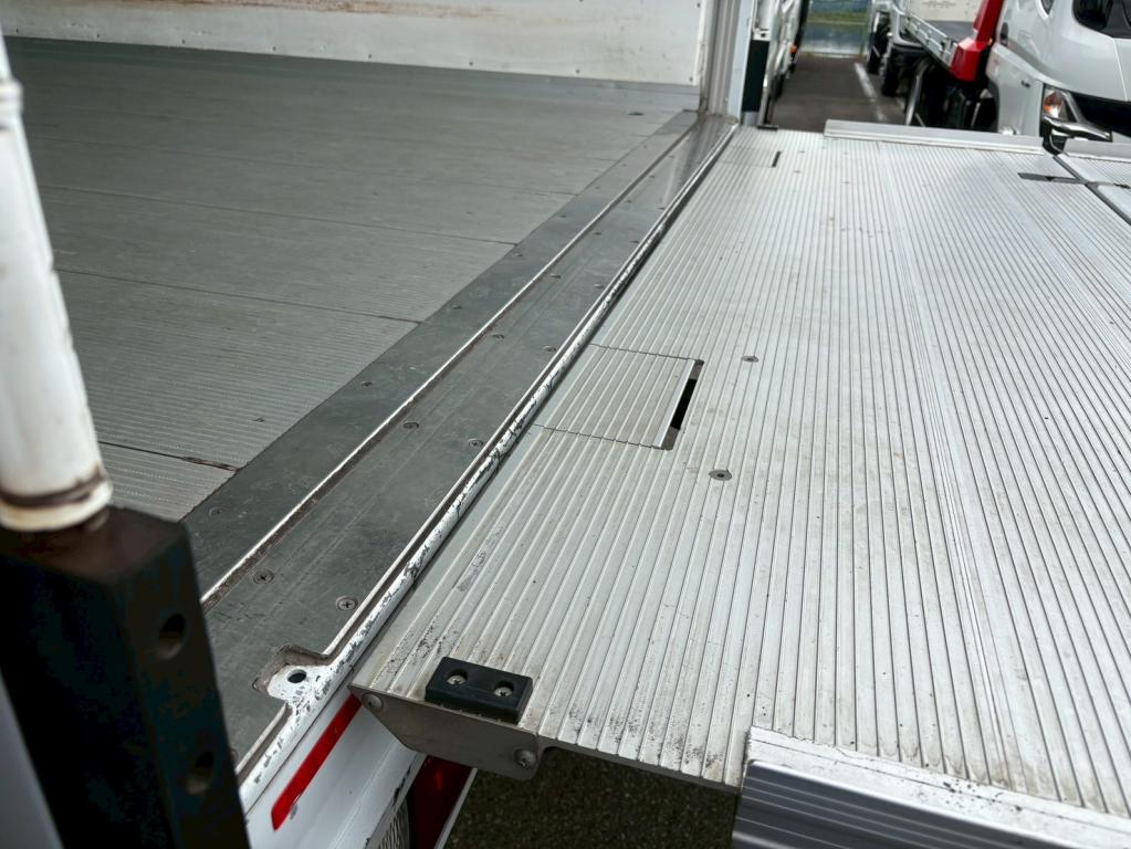 日野 レンジャー 2KG-FC2ABG(2WD)の写真13
