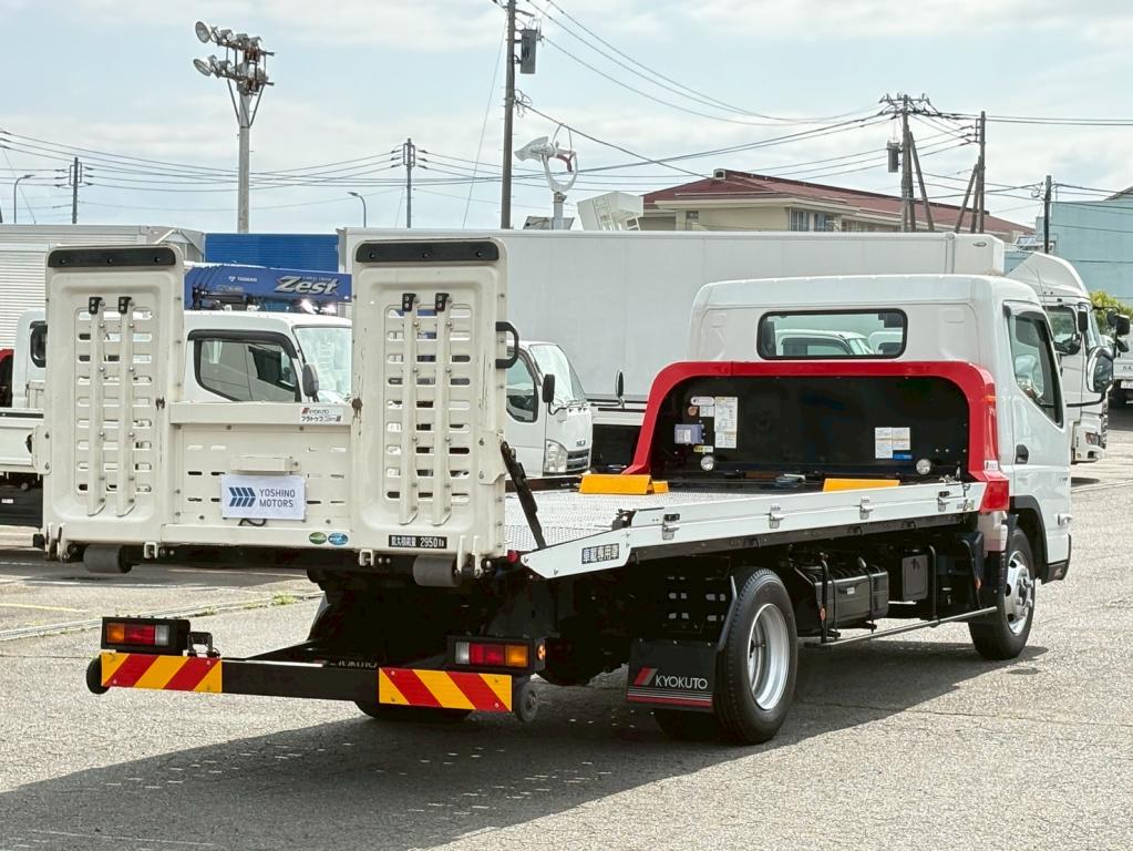 三菱 キャンター 2PG-FEB80(2WD)の写真4