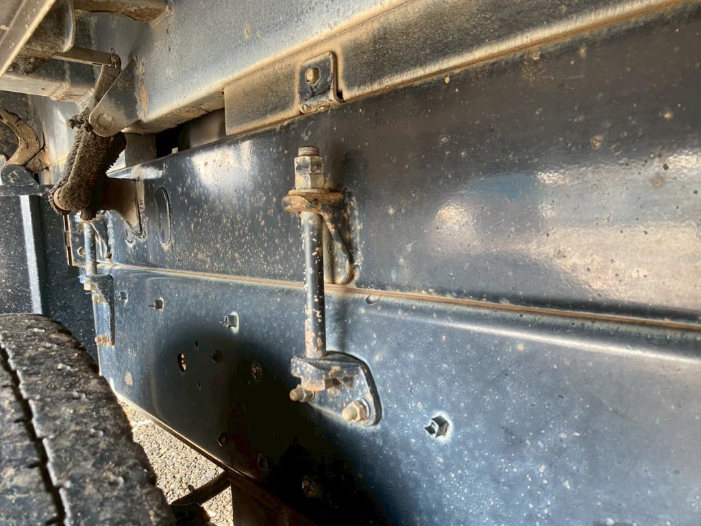 いすゞ ギガ QKG-CXZ77AT(6x4)の写真17