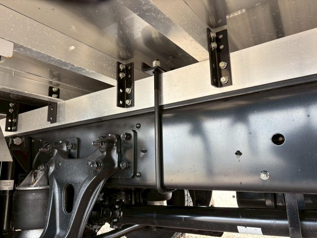 日野 レンジャー 2KG-FD2ABG(2WD)の写真16