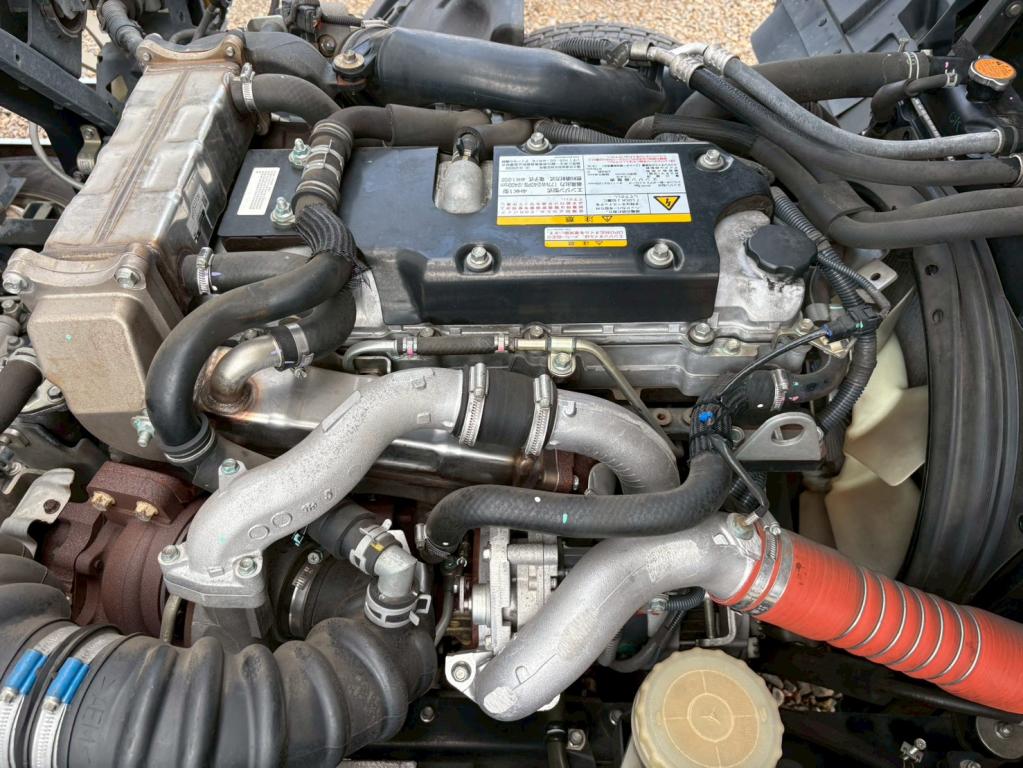いすゞ フォワード 2RG-FRR90T2(2WD)の写真19