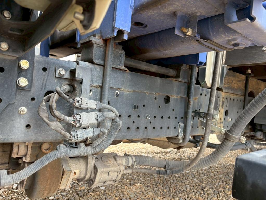 いすゞ フォワード 2RG-FRR90S2(2WD)の写真15
