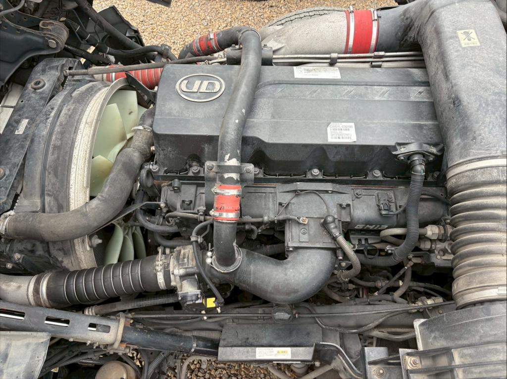 UD クオン QKG-CW5YL改(6x4)の写真18