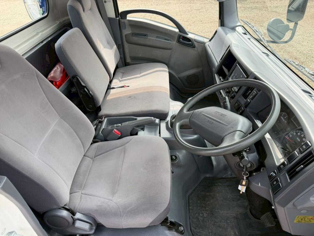 いすゞ エルフ TKG-NPR85AN(2WD)の写真21