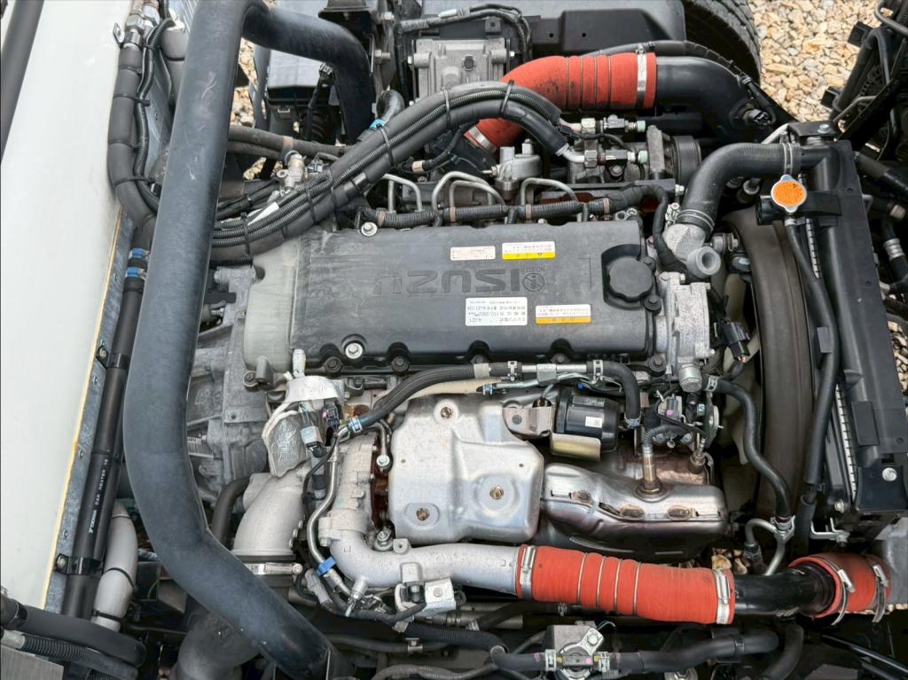 いすゞ エルフ 2RG-NPR88YN(2WD)の写真19