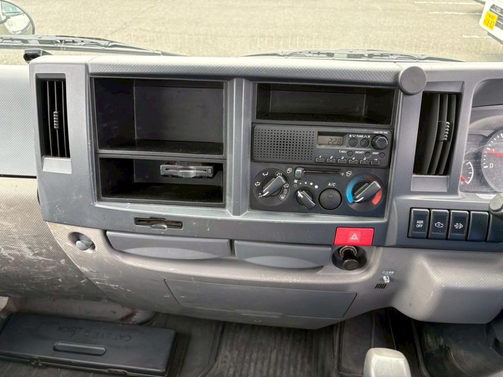 いすゞ エルフ TKG-NKR85AR(2WD)の写真22